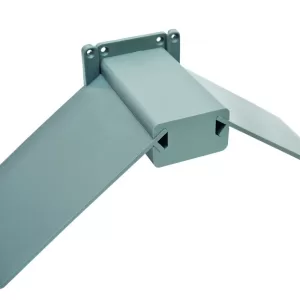 Odihnitorul pentru porumbei este special conceput pentru a eficientiza spațiul din crescătorie și pentru a evita murdărirea porumbeilor cu dejecții, acestea se amplasează una peste alta astfel (aripile) odihnitorului protejează porumbelul de la nivelul inferior de dejecțiile eliminate de către porumbelul care stă deasupra. Odihnitorile pentru porumbei se montează cu holșuruburi sau cu șuruburi autoforante. Șuruburile nu sunt incluse. Stinghiile sunt realizate dintr-un plastic durabil și foarte ușoare de igienizat spre deosebire de alte modele cum ar fi cele de lemn care au o durată de viață mai mică și sunt mult mai grele de spălat și igienizat. Poza estecu titlu orientativ, culoarea este neagră. În set este inclus și suportul de prindere pe perete.