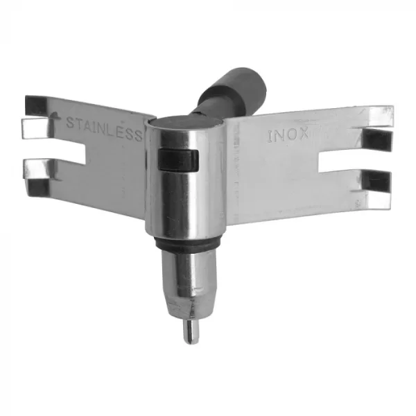 Adăpătoarea de iepuri inox este full automată. Aceasta se poate racorda cu ajutorul furtunelor cu diametru 9 mm interior.